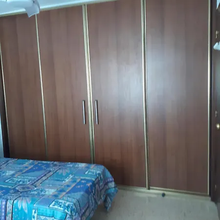 A 200 Metros Playa San Antonio Con Parking Appartement
